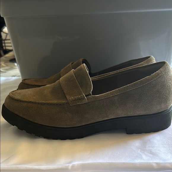 Brown Casual Loafers with Sturdy Soles - Picture 4 of 7